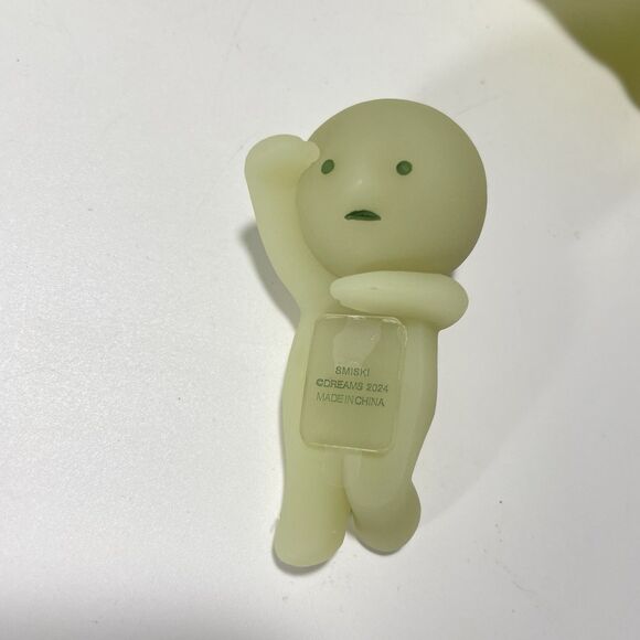 Authentic Smiski Looking Out Hipper Glow In The Dark Figure - Picture 2 of 5